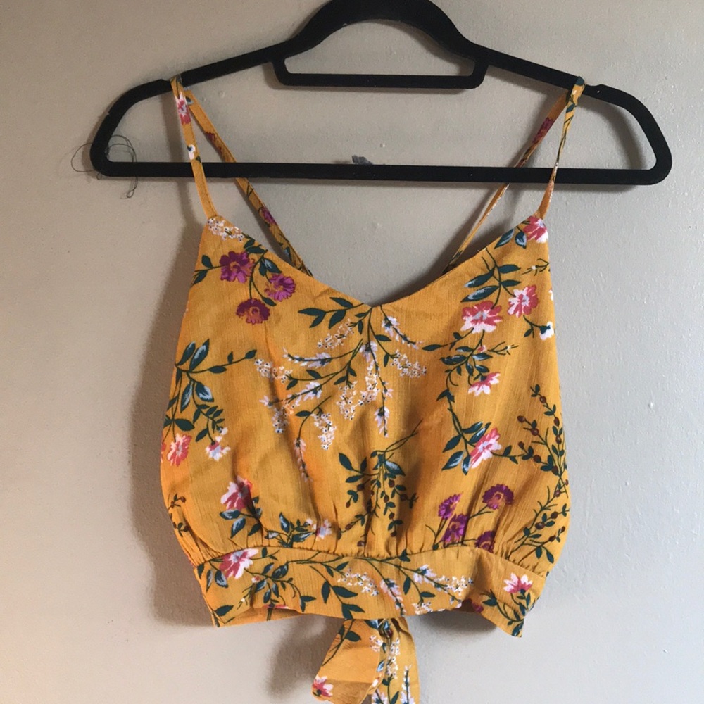 Floral print split tie back crop top